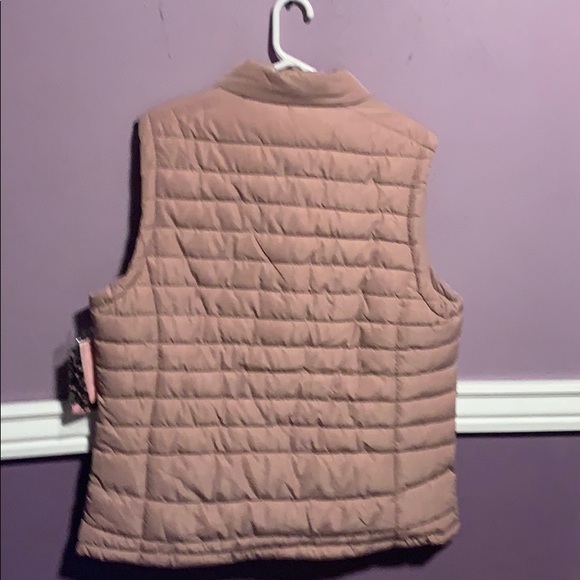 Vest - Picture 5 of 5